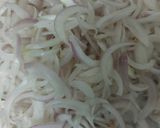 ફ્રાય ઓનીયન બીરીસ્તા (Fry Onion Birista Recipe In Gujarati) રેસીપી સ્ટેપ1ફોટો
