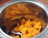 A picture of step 2 of Mango Milkshake.