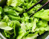 Hình bước làm 4 của món Xà lách trộn dầu dấm