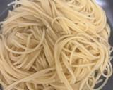 Foto del paso 4 de la receta: Espaguetis con auténtica carbonara italiana ¡sin nata! 🇮🇹