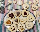 Foto del passaggio 4 della ricetta Biscotti di pasta frolla cuori innamorati