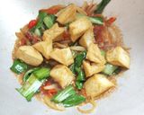 Foto langkah ke 6 dari resep Tumis Kecap Tahu Pakcoy.
