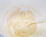 Morzsás szilvás pite habkönnyű tésztával recept fázis 6 fotója