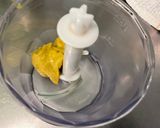 Une image de l'étape 2 de Sauce salade au melfor, érable, persil et moutarde aux épices.