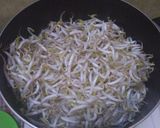 Foto langkah ke 4 dari resep Tumis Tauge Oncom.