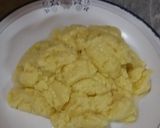 A picture of step 5 of Gullab gamoon.
