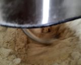 عکس مرحله 1 از دستور نان سوخاری با آرد سبوس دار