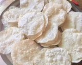 A picture of step 4 of Maida papdi.