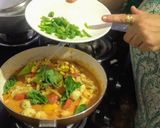 A picture of step 4 of Red Thai Curry.