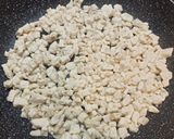 Foto del paso 1 de la receta: Masa de croquetas con pechuga de pollo y harina de arroz - sin gluten ni lactosa