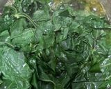 Foto langkah ke 1 dari resep Sayur Santan Daun Singkong.