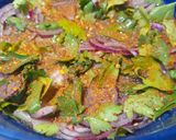 Foto del paso 3 de la receta: Tostadas de ceviche con papas 🥔 rústicas al ají picante 🌶