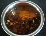 A picture of step 1 of Dates Tamarind Chutney.