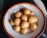Foto langkah ke 3 dari resep Bola bola ubi.