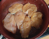 Foto del paso 1 de la receta: Pechugas de pollo en salsa verde