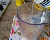 Foto del paso 3 de la receta: Polos de yogur y ciruelas