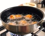 Hình bước làm 2 của món Tôm Viên Lá Chanh