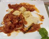 Foto del paso 9 de la receta: Saquitos de cangrejo y ricota en salsa de langostinos y albahaca