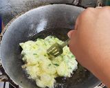 Foto langkah ke 3 dari resep Telur dadar ala warteg super crispy.