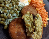 Foto del paso 4 de la receta: Hamburguesas de pescado acompañadas de arroz y guisantes