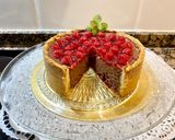 Foto del paso 15 de la receta: Tarta de requesón con chocolate y frambuesas