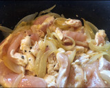 Foto del paso 1 de la receta: Pechuga a las finas hierbas y nata