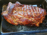 Costillar de cerdo aliñado + BBQ
