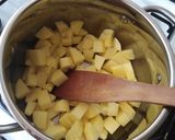 Gombás zöldborsóleves recept fázis 1 fotója