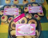 Foto langkah ke 3 dari resep Thumbprints Cookies.