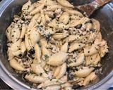 Foto del paso 9 de la receta: Caracoles con pavo a la pimienta y aceitunas
