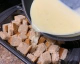 Foto langkah ke 5 dari resep Bread Pudding Mudah dan Simpel.