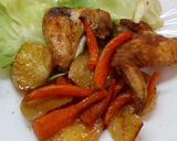 Csirkeszárnyak körettel egybe sütve recept fázis 4 fotója