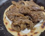 Foto del paso 5 de la receta: Arepa🫓con berenjenas tatemadas🍆agridulces🍯con queso🧀🥛🧄