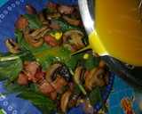 Foto del paso 5 de la receta: Ensalada de espinacas con tocino
