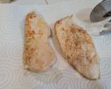 Foto del paso 2 de la receta: Pechuga de pollo con champiñones en salsa de quesitos