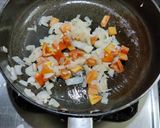 A picture of step 2 of Conchiglie in Walnut Sauce(Salsa Di Noci).