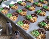 Foto langkah ke 14 dari resep Kue Semprit Dahlia Istimewa | Puguh Kristanto Kitchen.