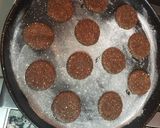 Foto del paso 3 de la receta: Galletas integrales de avena y cacao crocantes