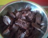Foto langkah ke 1 dari resep Coklat egg drops.