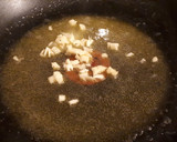 Foto del paso 2 de la receta: Polenta con cebolla balsámica, pimiento asado, feta y tomillo
