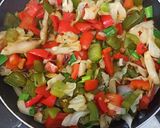 Foto del paso 2 de la receta: Pasta con carne, soja y verduras