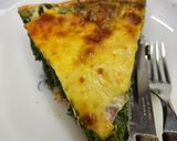 Foto del paso 6 de la receta: Tarta de jamón y queso con corazón de espinaca