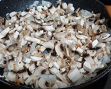 Foto del paso 2 de la receta: Espaguetis con champiñones al ajillo picantes