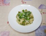 Foto del passaggio 5 della ricetta Risotto con piselli freschi
