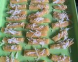 Foto langkah ke 4 dari resep Kastengel / Kue Keju / Kue Kering Ala Mamitoko.