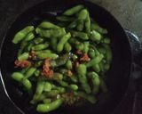 Foto langkah ke 5 dari resep Edamame Genki Sushi.