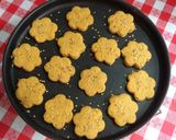 A picture of step 2 of Rice Peanut Biscuit.