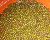 A picture of step 1 of Moong sprouts chaat.