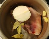 Foto del paso 1 de la receta: Eisbein mit sauerkraut 🇩🇪 (pernil con chucrut)