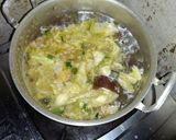Foto langkah ke 5 dari resep Sup jamur kuping.